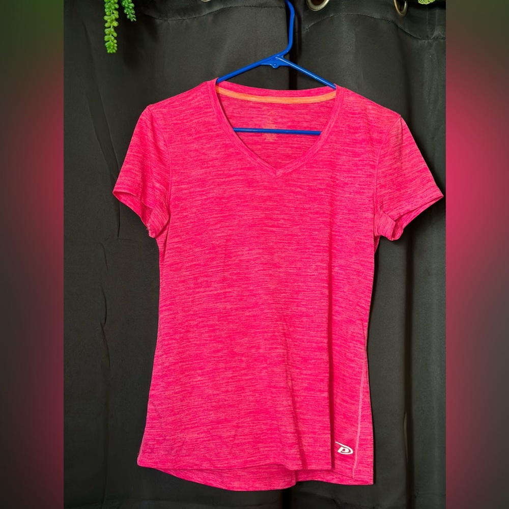 Pink -dry fit like tee-shirt, workout top